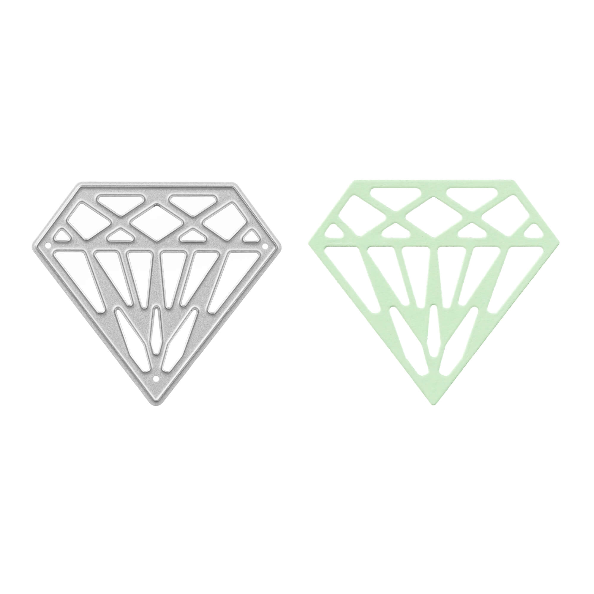 Die Stanzschablone Diamant von Stanzenshop.de zeigt silbernes Metall und hellgrüne rautenförmige Ausschnitte mit geometrischen Mustern - ideal für Scrapbooking oder Kartenherstellung auf weißem Hintergrund.