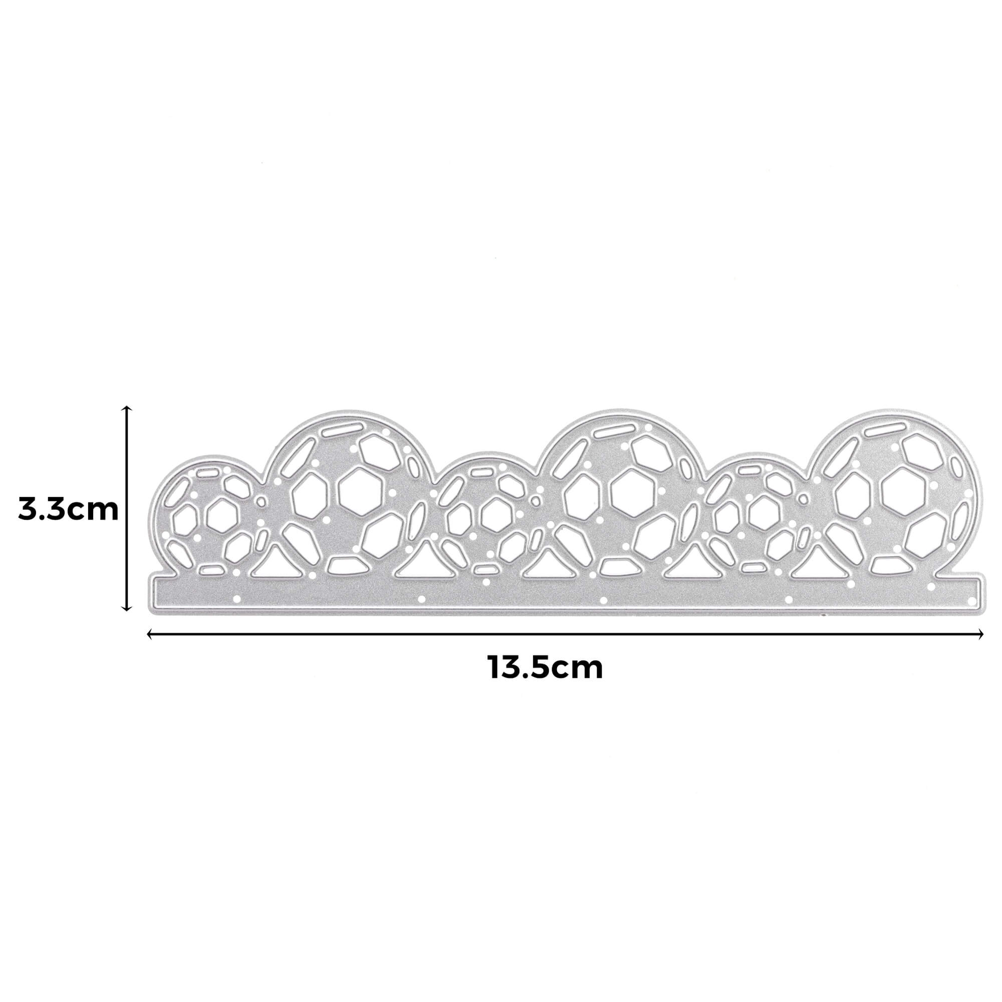 Die Stanzenshop.de Stanzschablone: Fußballreihe ist eine 3,3 cm x 13,5 cm große Metallic-Stanzform mit einem Halbkreismuster aus geometrischen Fußbällen - ideal für Scrapbooking oder die Gestaltung einzigartiger Karten.