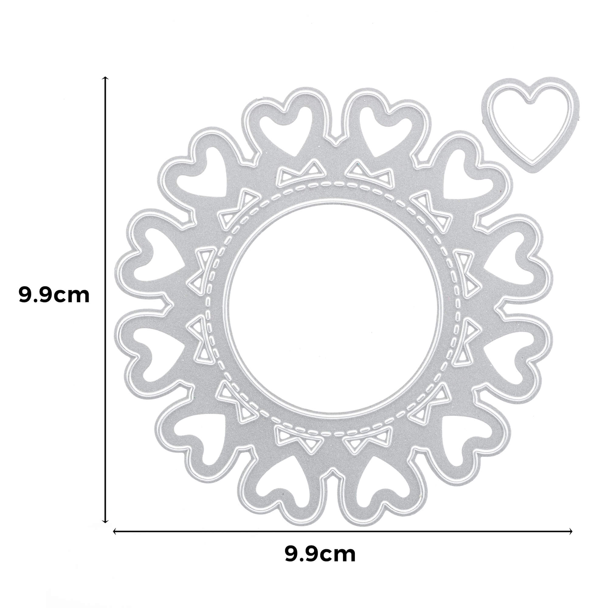 Die Stanzenshop.de Stanzschablone: Herzrand ist eine runde Metallstanze mit Herzformen am Rand, ideal für Scrapbooking, mit einem Durchmesser von 9,9 cm und neben einer einzelnen Herzform abgebildet.