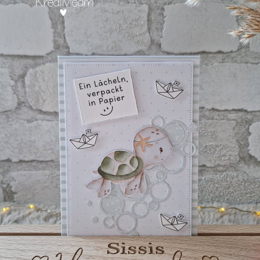 Die Stanzschablone "Mehrere Kreise aneinander" von Stanzenshop.de eignet sich perfekt für Bastel- und Scrapbooking-Projekte - ideal, um kreative Karten oder Dekoelemente mit besonderen Kreisdetails zu gestalten.