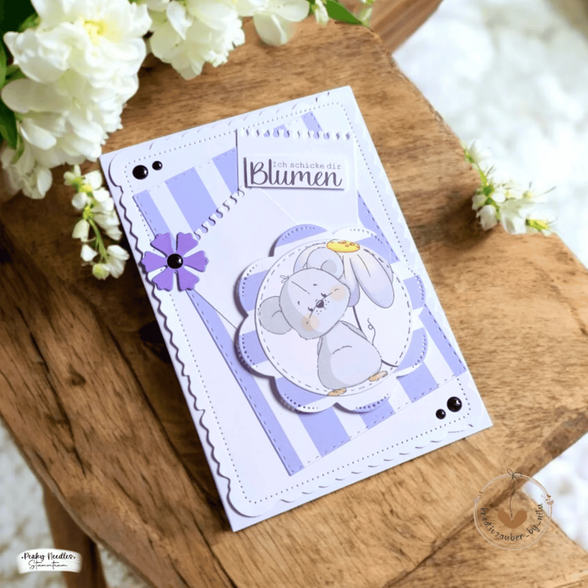 Die Stanzschablone Rechteckige Rahmen in sieben Größen von Stanzenshop.de ist ideal für Basteln Karten oder Scrapbooking und verleiht jedem Projekt, z.B. einer Karte mit Streifen und Elefantenmotiv, einen schönen Rahmen.
