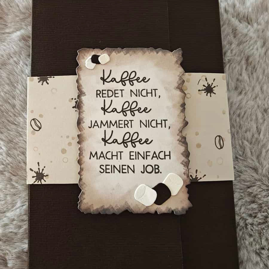 Die "Stanzschablone: Sechs gewellte Rahmen in verschiedenen Größen" von Stanzenshop.de bietet sechs gewellte Rahmen in verschiedenen Größen, perfekt für Scrapbooking, Basteln und kreative Kartenprojekte.