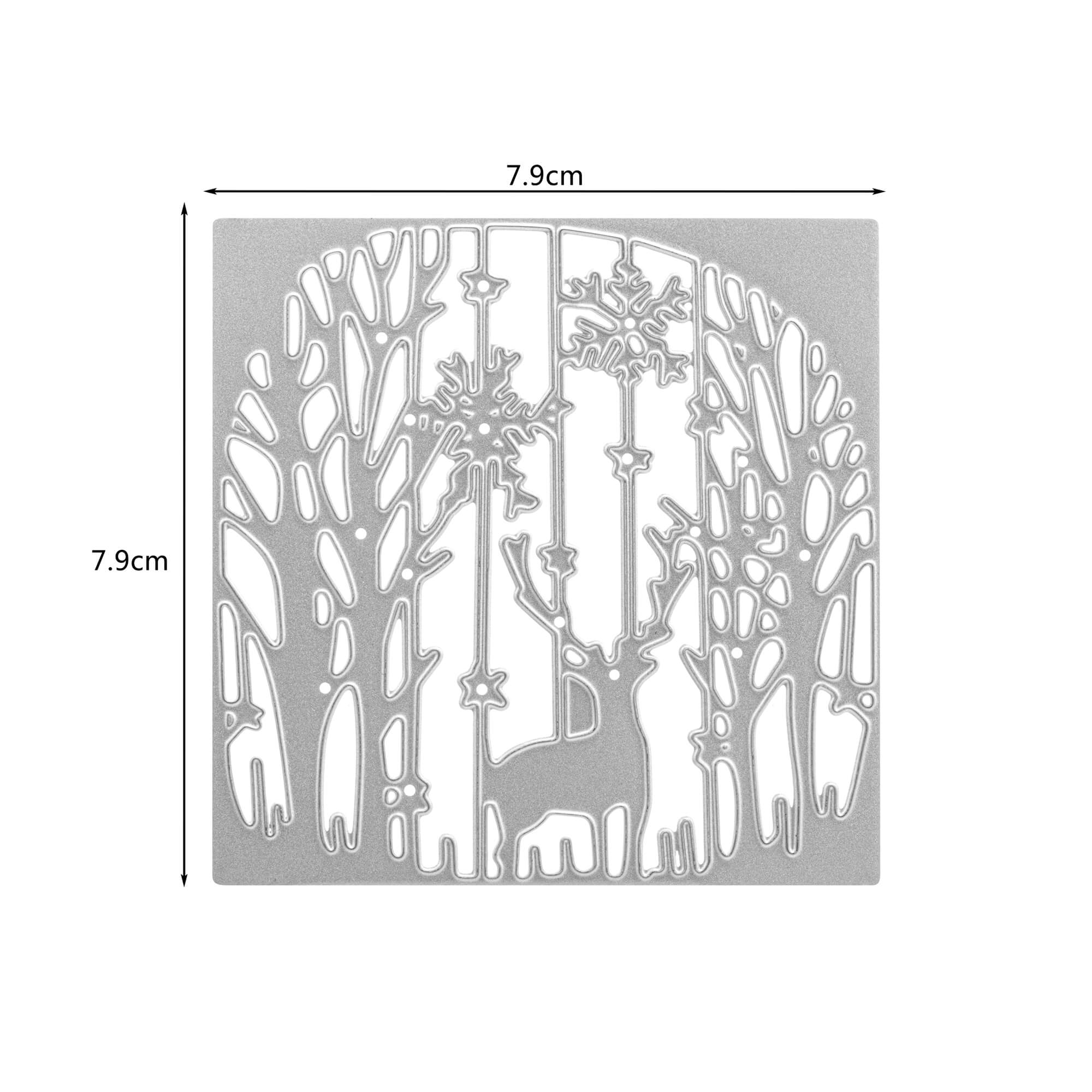 Die Stanzschablone: Landschaft mit Bäumen und einem Reh im Rahmen von Stanzenshop.de (7,9 x 7,9 cm) zeigt ein Reh zwischen Bäumen mit Sternen und Schneeflocken - ideal für weihnachtliche oder winterliche Bastelprojekte.