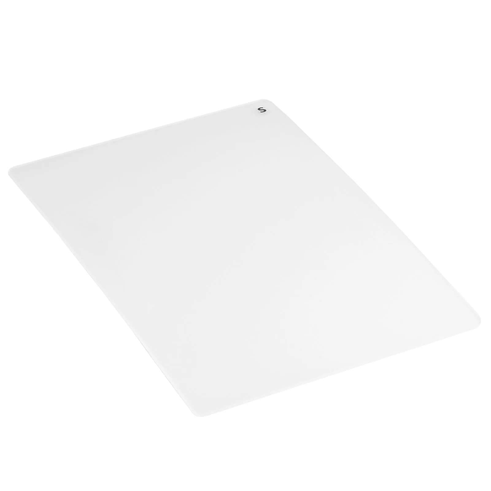 Die Vaessen Creative - Cut Easy Grundplatte (S) ist eine schlichte, rechteckige weiße Stanzplatte mit Eckloch, ideal für die Verwendung mit Sizzix Bigz Stanzformen oder der Vaessen Creative Cut Easy Stanz- und Prägemaschine. Abgebildet auf einem weißen Hintergrund.