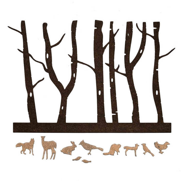Die Stanzschablone Wald mit Tieren von Stanzenshop.de zeigt sechs kahle Baumsilhouetten und Waldtierausschnitte - perfekt für Scrapbooking und um jedem Bastelergebnis einen einzigartigen Touch zu verleihen.