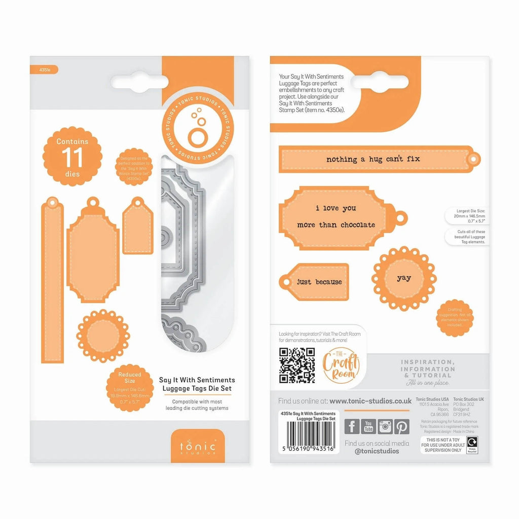 Ein Paket mit einem orangefarbenen Etikett und einem weißen Hintergrund, perfekt für Tonic Studios. • Essentials-Stanzformen-Set Sagen Sie es mit Sentimets-Gepäckanhängern, Scrapbooking-Projekten oder Bastelarbeiten zum Thema Hochzeit.