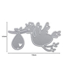 Die Stanzschablone Storch mit Beutel im Schnabel von Stanzenshop.de ist eine silberne Metallstanze in Form eines Storchs mit Bündel, die 4,5 cm x 7,8 cm groß ist - ideal für Scrapbooking- und Bastelprojekte.