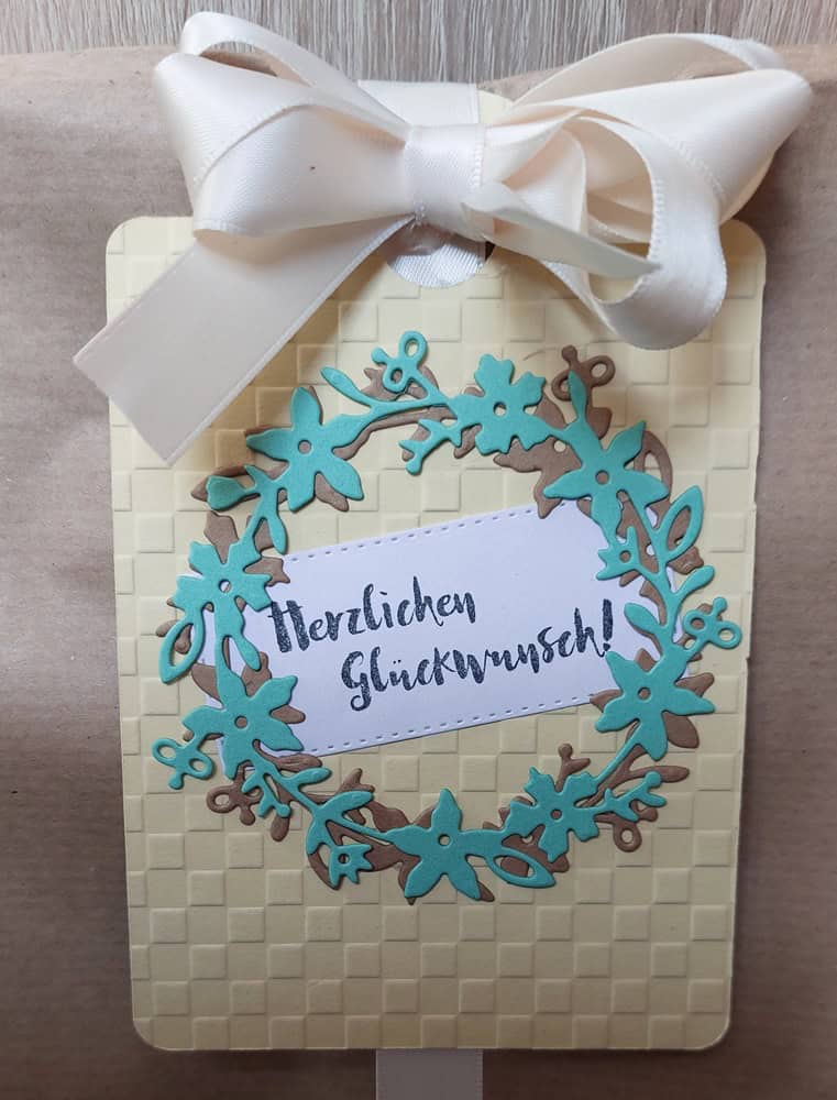 Inspiration Stanzschablone Blumenkranz