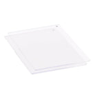 Zwei klare Acrylplatten, die Vaessen Creative - Cut Easy Grundplatte (B) 2St. von Vaessen Creative, sind leicht schräg auf einem weißen Hintergrund gestapelt - perfekt für Ihre A5 Stanz- und Prägemaschine.