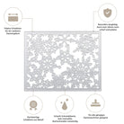 Die Stanzenshop.de Stanzschablone: Schneekristalrahmen ist eine silberne rechteckige Metallstanze mit filigranen Schneeflockenmustern, ideal für Winterzauber Basteln und hervorgehoben durch deutsche Icons für Schärfe, Haltbarkeit und Kompatibilität.