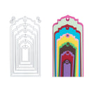 Stanzschablone: Tags mit Rand von Stanzenshop.de links und passende bunte Geschenkanhänger in verschiedenen Größen rechts nebeneinander auf weißem Hintergrund-ideal für Scrapbooking-Projekte.