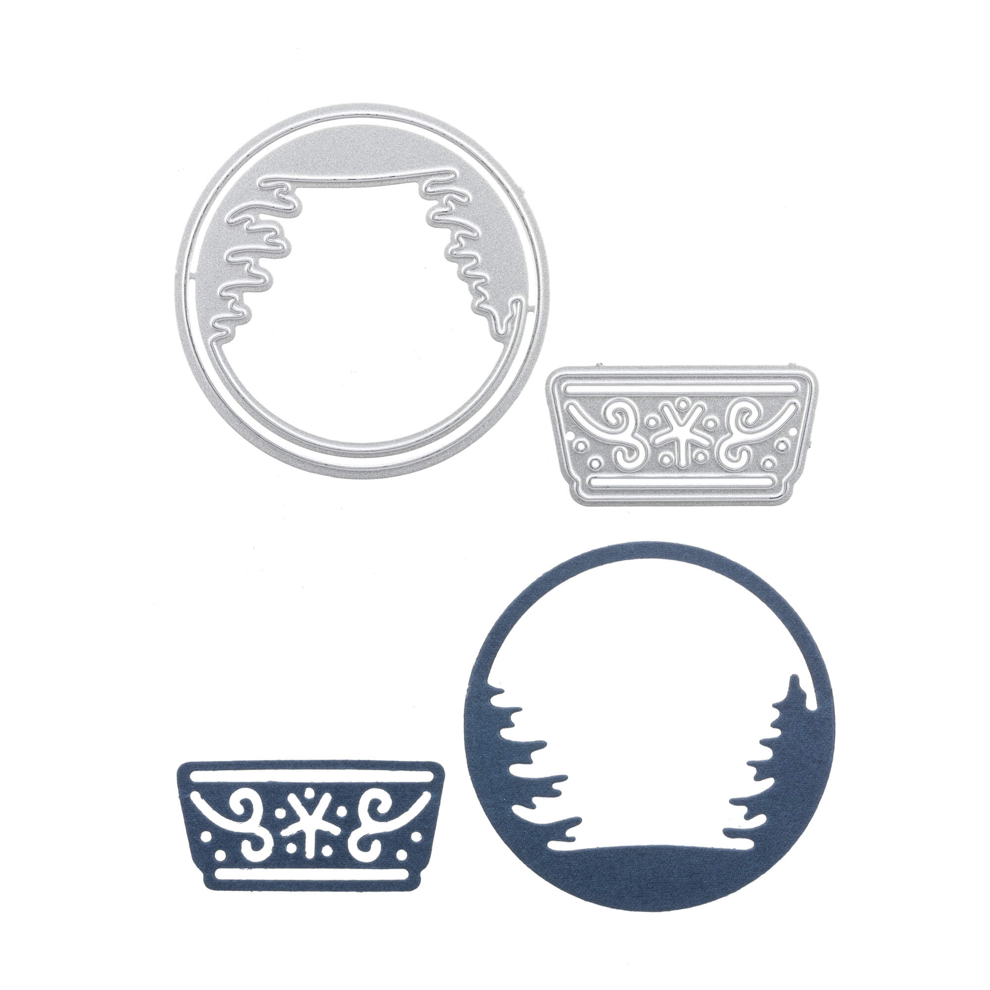 Die Stanzschablone von Stanzenshop.de: 3D Schneekugel mit Haus und Fuchs enthält vier gestanzte Formen - zwei Kreise mit Baumsilhouetten und zwei Rechtecke mit dekorativen Mustern in Silber und Dunkelblau, ideal für einzigartige Bastelprojekte.