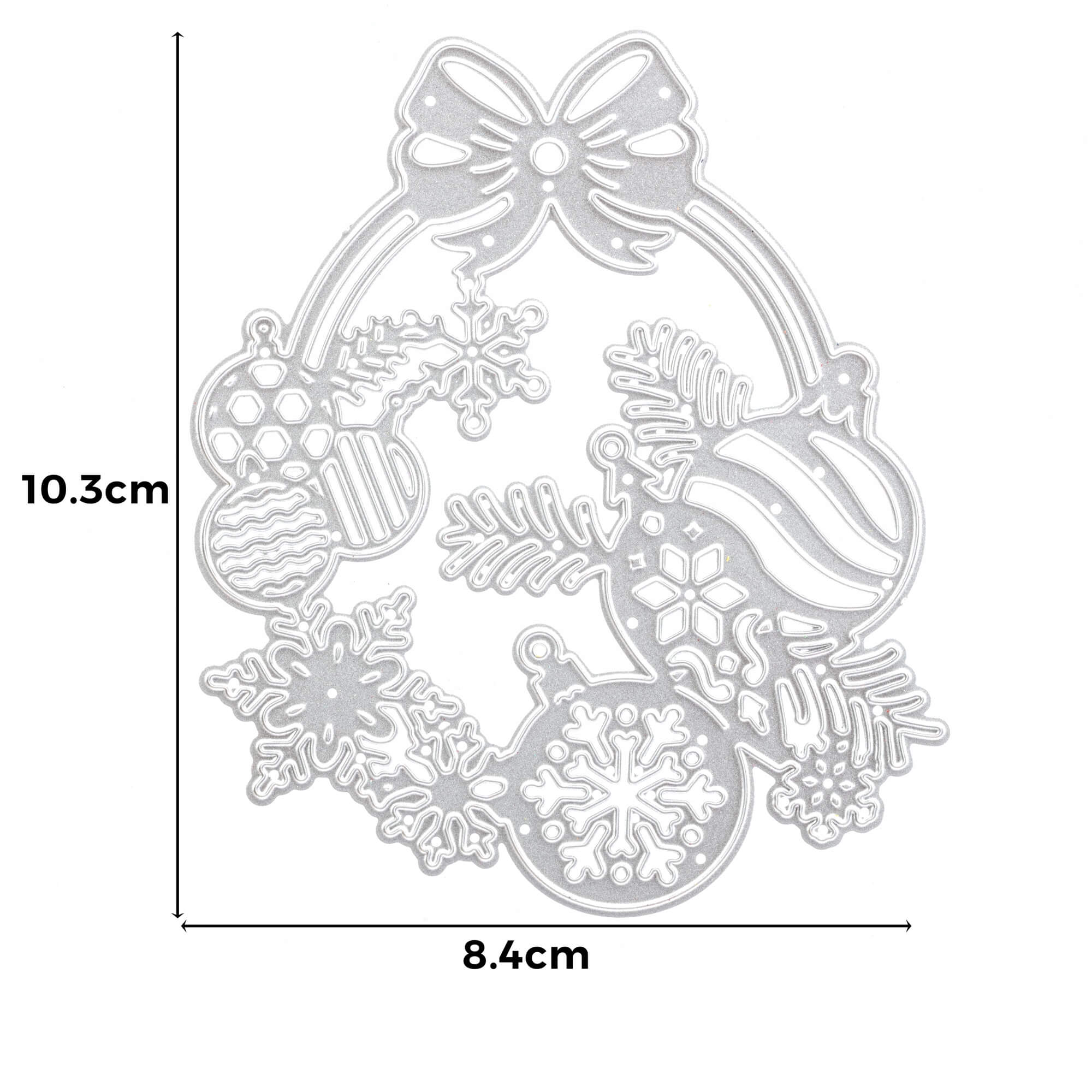 Die Stanzschablone: Weihnachtskugelkranz von Stanzenshop.de ist eine silberne Stanzform in einer festlichen Kranzform mit Ornamenten, Schneeflocken und einer Schleife. Perfekt für die Weihnachtsdekoration. Größe: 10,3 x 8,4 cm.