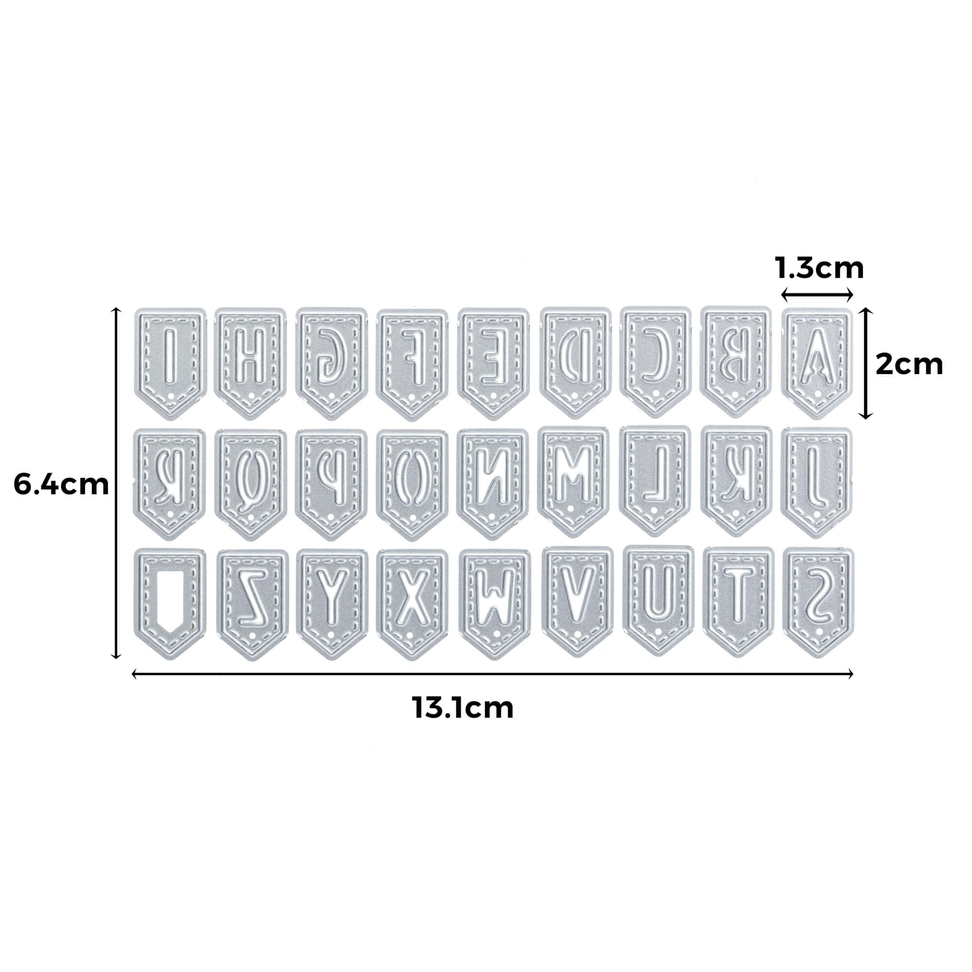 Die Stanzschablone "Wimpelkette mit Buchstaben" von Stanzenshop.de umfasst Metall-Banner-Dies in drei Reihen (6,4 x 13,1 cm); jede Wimpelkette ist 2 cm hoch, 1,3 cm breit - ideal für individuelle Alphabet-Deko.