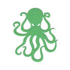 Ein grüner Oktopus aus der Stanzschablone Oktopus von Stanzenshop.de mit wirbelnden Tentakeln und weißen Augen - ideal für maritime Bastelprojekte oder um Meereswelten-Flair in Ihre Basteleien zu bringen.