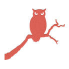 Eine rote Eulensilhouette mit ausgeschnittenen Augen, hergestellt mit der Stanzschablone Eule auf Ast von Stanzenshop.de, hockt auf einem kahlen Ast vor weißem Hintergrund - ideal für Bastelprojekte oder Naturliebhaber.