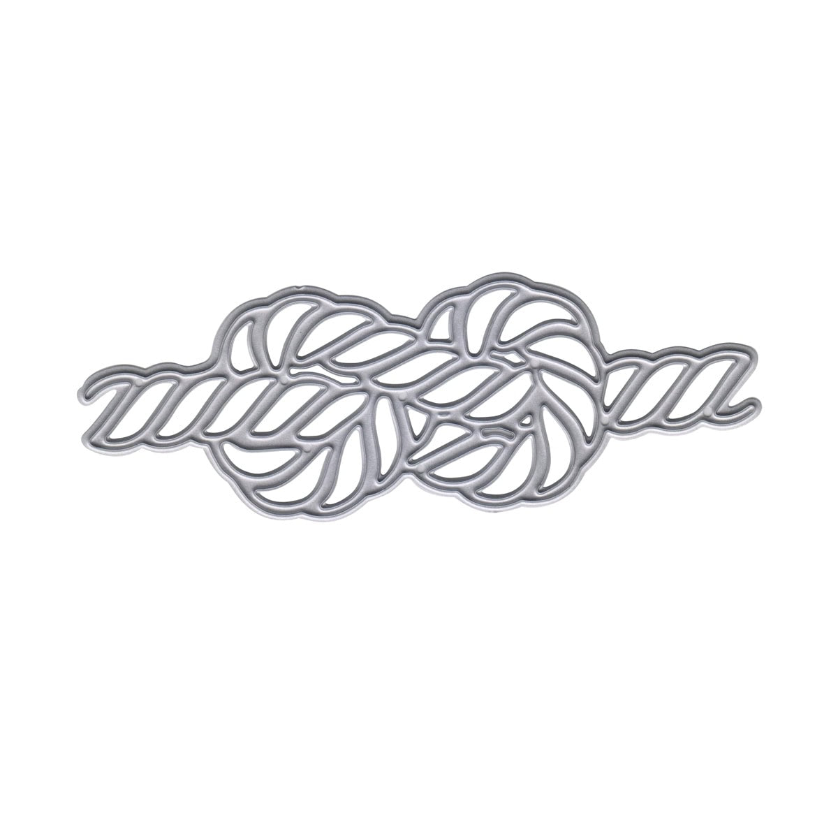 Die Stanzschablone Seil mit Knoten von Stanzenshop.de ist ein silberner Metallwürfel in Form eines abstrakten, geknoteten Seils mit Schlaufen und Drehungen in einem dekorativen, maritimen Muster, das von Segeltau inspiriert ist.