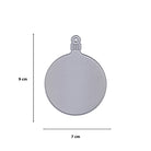 Die Stanzschablone Weihnachtskugel mit Aufhänger von Stanzenshop.de ist ein flacher, runder, grauer Ornamentstempel (9 cm hoch, 7 cm breit) mit einer kleinen oberen Schleife, abgebildet auf einem weißen Hintergrund mit Messlinien.