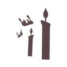 Die Stanzschablone Kerzen-Duo mit Wachs von Stanzenshop.de zeigt zwei unterschiedlich hohe Kerzenausschnitte plus zwei Wachstropfen, arrangiert auf Weiß - ideal für Bastelideen oder als festliches Highlight in Ihrer Einrichtung.