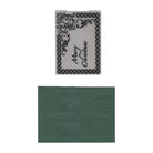 Der Embossing Folder Merry Christmas Rahmen von Stanzenshop.de ist mit einer festlichen Botschaft und einem dekorativen Rahmen versehen - ideal, um Ihre Weihnachtskarten mit Prägedetails zu versehen.