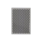 Der Embossing Folder Metallplatte Struktur von Stanzenshop.de zeigt ein sich wiederholendes Rautenprofil, ideal für kreative Deko-Projekte oder Bastelideen, und präsentiert sich auf einem schlichten weißen Hintergrund.