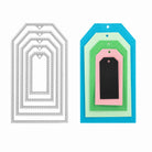 Auf der linken Seite: Stanzenshop.de's Stanzschablone Schilder in fünf verschiedenen Größen; rechts: geschichtete, bunte Papierschilder - ideal für Scrapbooking- oder Bastelprojekte.