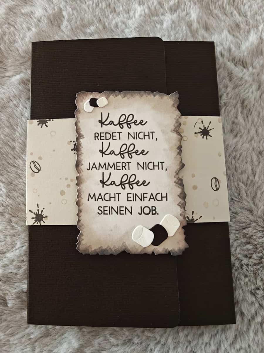 Die "Stanzschablone: Sechs gewellte Rahmen in verschiedenen Größen" von Stanzenshop.de bietet sechs gewellte Rahmen in verschiedenen Größen, perfekt für Scrapbooking, Basteln und kreative Kartenprojekte.