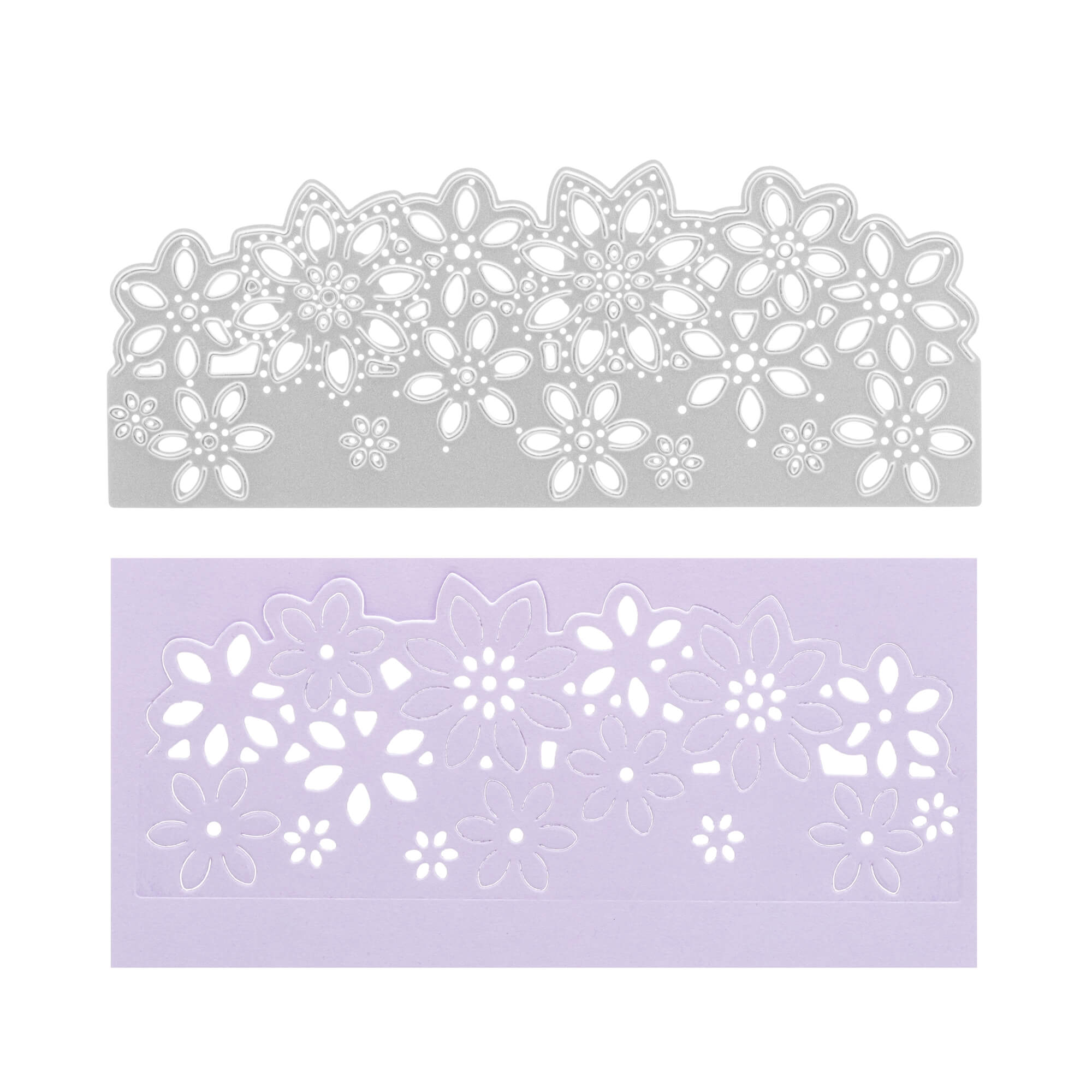 Die Stanzschablone Rand mit Blumen von Stanzenshop.de, eine silberne Metallstanze mit floralem Design, ist über lila Papier mit dem passenden Muster abgebildet - ideal für Scrapbooking oder Kartengestaltung.