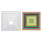 Sieben Stanzschablonen aus Metall "Stanzschablone: Sieben quadratische Rahmen" aus dem Stanzenshop.de sind auf der linken Seite zu sehen, auf der rechten Seite sind sieben bunte, geheftete Papierquadrate eingefügt - ideal für Scrapbooking-Projekte.