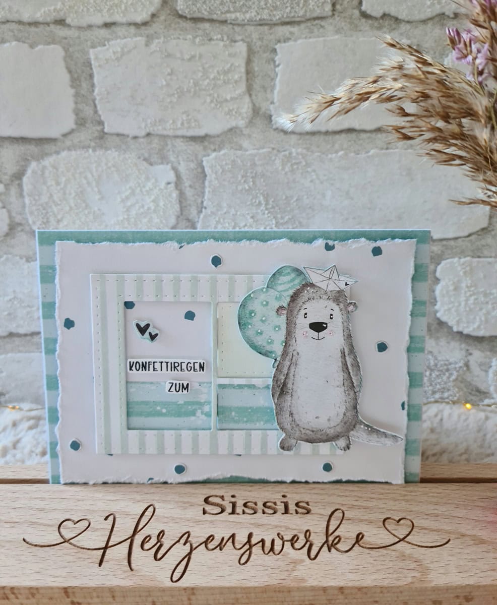 Die "Stanzschablone: Fenster 3-teilig" von Stanzenshop.de ist ein Set aus drei fensterförmigen Stanzformen, perfekt für Scrapbooking- oder Bastelprojekte. Kreieren Sie einzigartige Designs und verleihen Sie Ihren Bastelarbeiten einen kreativen Touch.