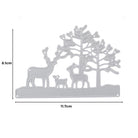 Die Stanzschablone: Winterlandschaft mit drei Rehen von Stanzenshop.de ist eine silberne Metallstanzform, ideal für Basteln Deko, mit drei Rehen und zwei Bäumen; Größe: 8,1 cm x 11,7 cm.