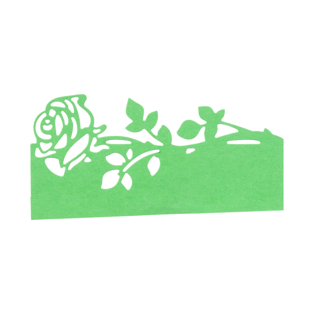 Eine grüne Stanzschablone Rose als Rand ausgeschnitten mit einer Rose darauf von Stanzenshop.de.