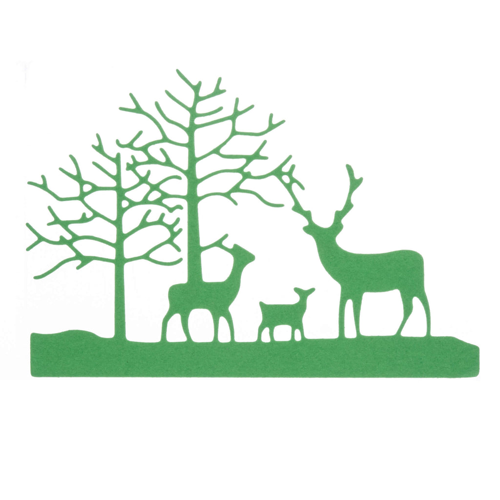 Eine preisgünstige Schablone, „Stanzschablone: Winterlandschaft mit drei Rehen“ der Marke „Stanzenshop.de“, dargestellt als grüne Silhouette mit Baummotiven.