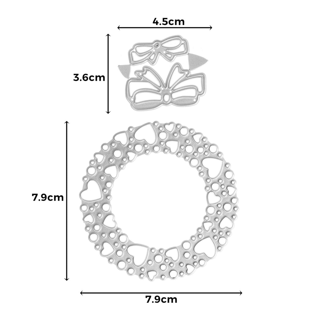 Ein Bild einer Stanzschablone Herzkreis mit zwei Schleifen, einem herzförmigen Stück Metall, das mit der Stanzschablone gefertigt wurde.