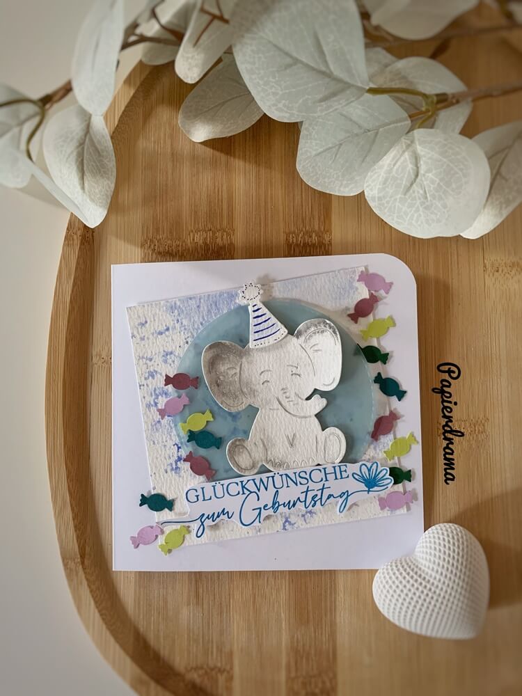 Inspiration Stanzschablone Geburtstags-Elefant mit Partyhut