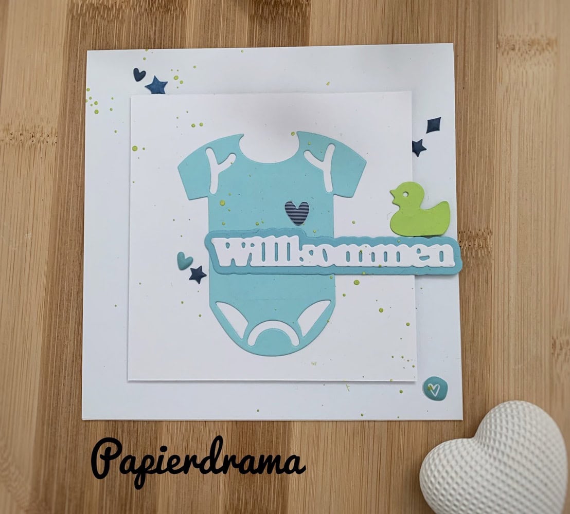 Inspiration Stanzschablone Baby Set mit Herz Flasche Ente und Strampler