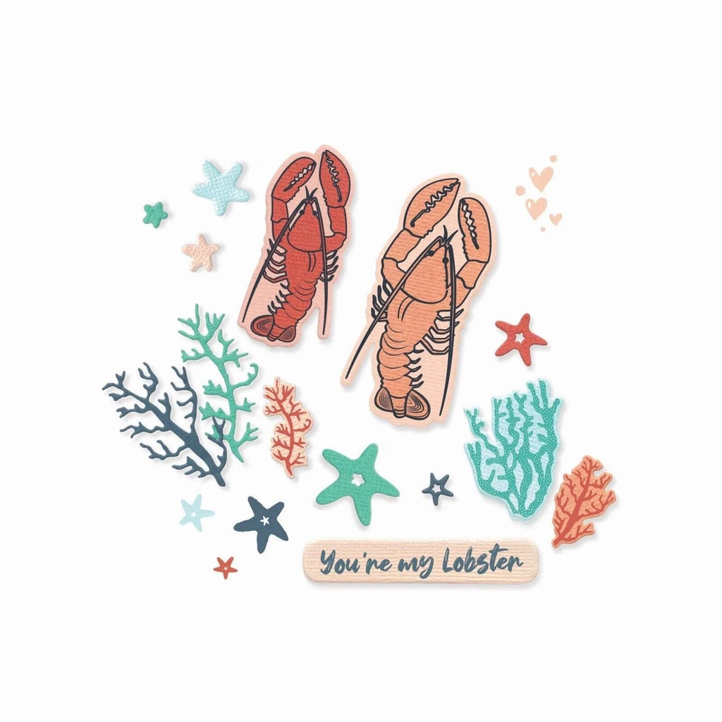 Eine Illustration mit zwei Hummern, Korallen, Seesternen, Herzen und dem Satz „You‘re my Lobster“, perfekt für ein 24-teiliges Sizzix Framelits-Stanzset mit Stempelprojekt „You‘re my Lobster“.