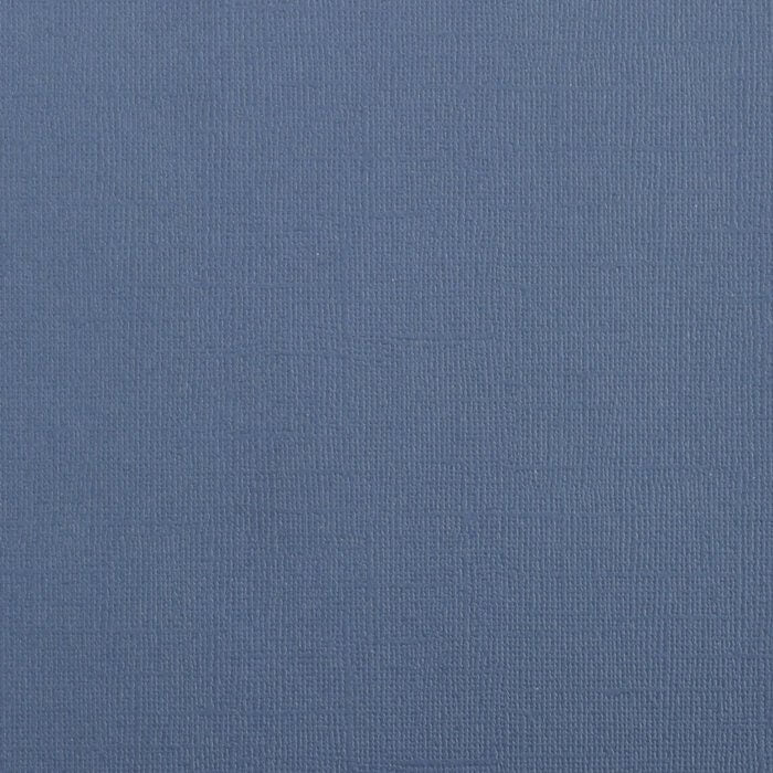 Eine Nahaufnahme eines Florence • Cardstock Multipack Textur 15,2x15,2cm blauen Hintergrunds.