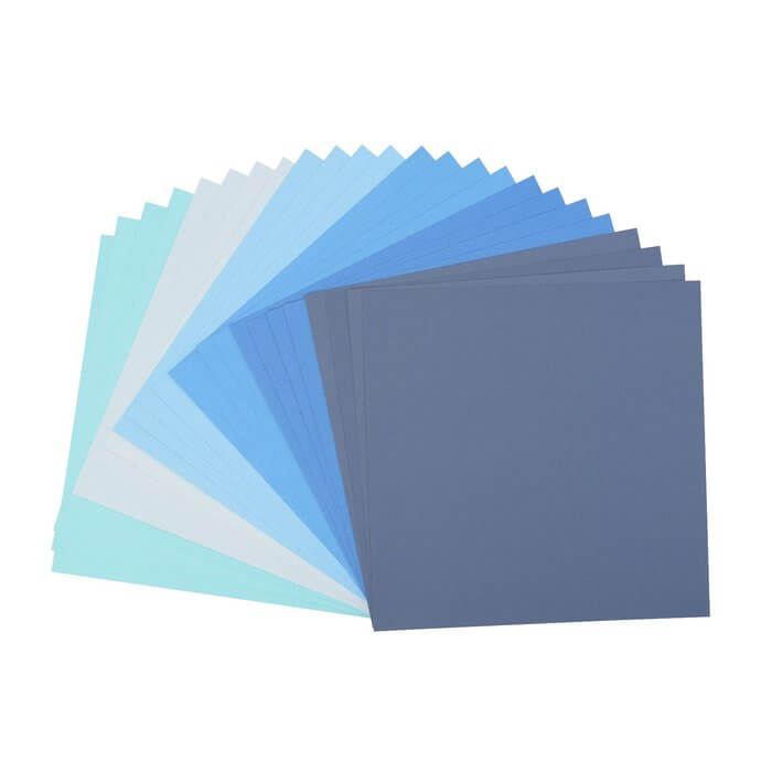 Der Florence Cardstock Multipack Textur 30,5x30,5cm Blau enthält quadratische, säurefreie Blätter in verschiedenen Blautönen - ideal für Scrapbooking oder kreative Projekte.