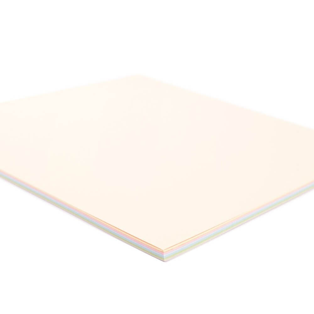 Ein Florence • Cardstock-Multipack mit Textur, 30,5 x 30,5 cm, pastellfarbenes Blatt Papier auf weißem Hintergrund.
