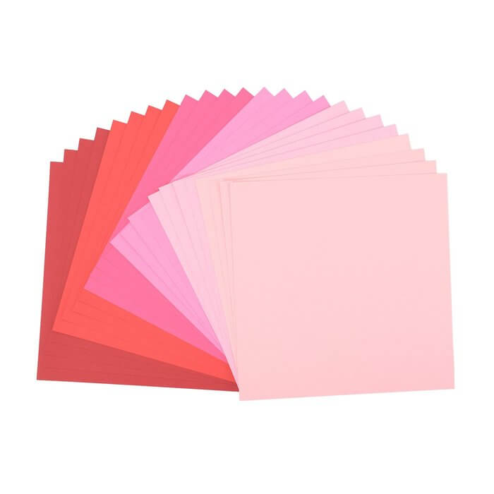 Ein aufgefächerter Stapel von 24 Florence Cardstock-Multipack-Texturbögen, 30,5 x 30,5 cm in verschiedenen Rosa- und Rottönen, alle säurefrei für dauerhafte Qualität.