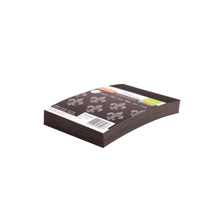 Eine Packung Florence • Papier A6 glatt 300g 40 Stück Schwarze Schaumstoffpads auf weißem Hintergrund.
