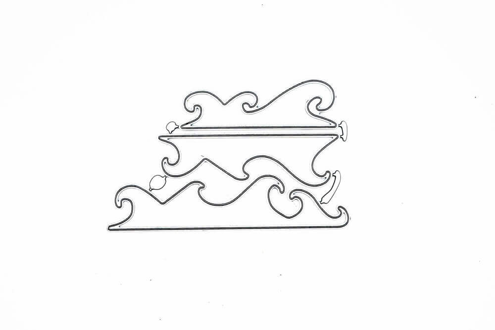 Eine Zeichnung der Stanzschablone Drei Wellen-Torte mit Wellen darauf. (Marke: Stanzenshop.de)