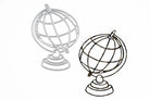 Zwei umrissene Globus-Illustrationen, eine schwarz und eine grau, auf weißem Grund. Stanzschablone: Großer Globus von Stanzenshop.de-ideal für Ihr nächstes Scrapbooking-Projekt.