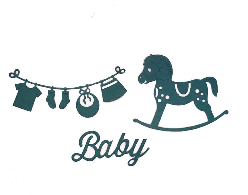Das Stanzschablonen-Set Babyglück von Stanzenshop.de zeigt dunkelgrüne Babykleidung, ein Schaukelpferd und den Schriftzug "Baby" - ideal zum Basteln oder zum Kombinieren mit Ihren Lieblingsstanzformen.