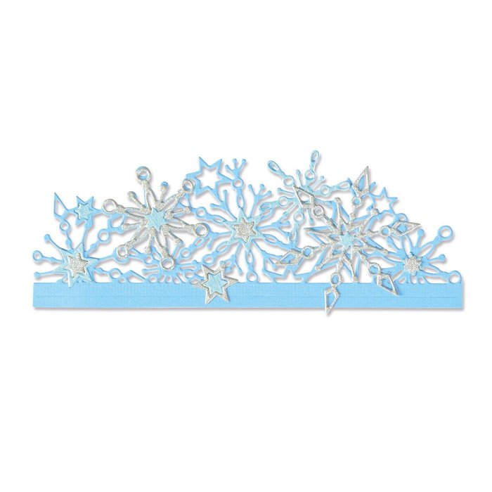 Ein Sizzix • Thinlits Stanzschablonen Snowflake Edge in Blau und Weiß ausgeschnitten.